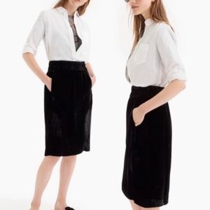 NWT NEW WITH TAGS JCrew black crushed velvet pull on skirt size small.